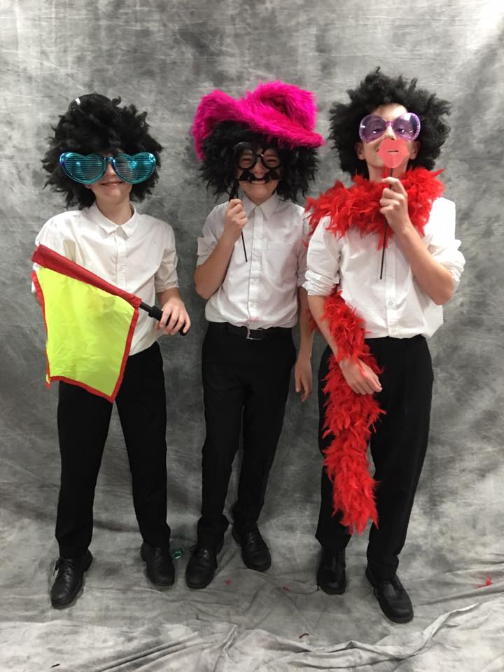 boys_dressUp